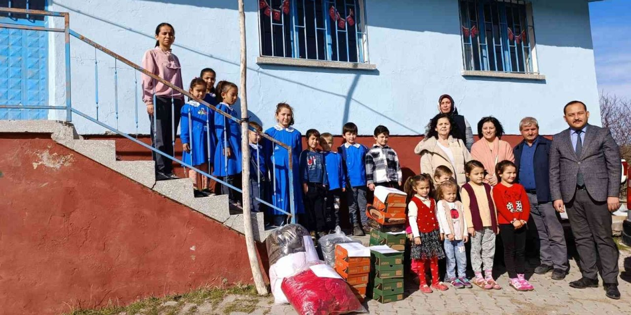 Başkan Ergün’den öğrencilere karne hediyesi