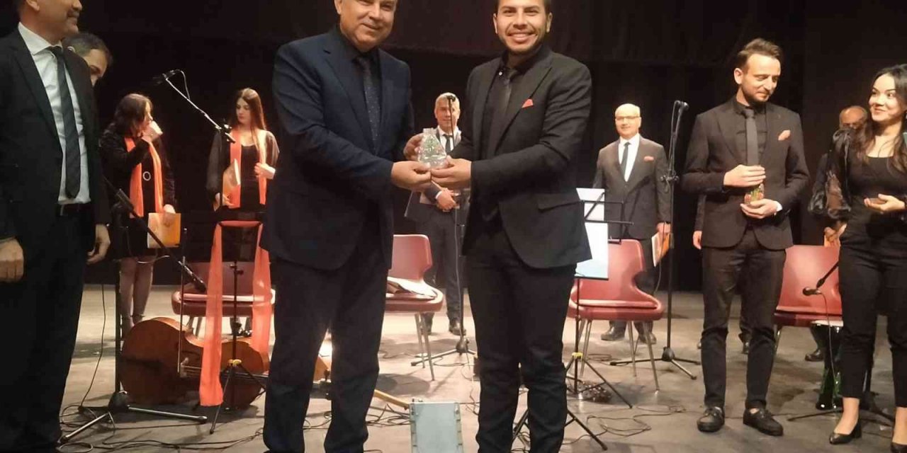 Erzin’de "Şarkılar bizi söyler, bizde şarkı söyleriz" konseri