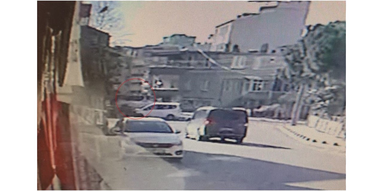 16 yaşındaki çocuk izinsiz aldığı arabayla kaza yaptı: 3 yaralı