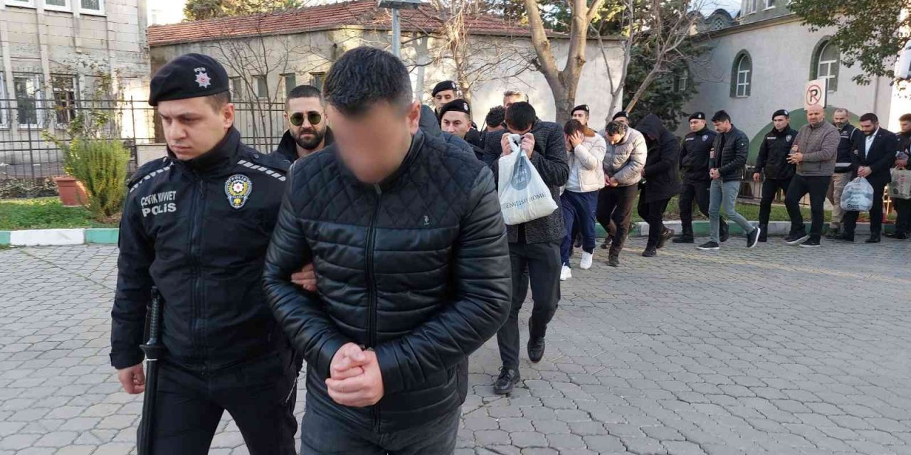 Tapuda rüşvet operasyonunda 13 kişi adliyeye sevk edildi