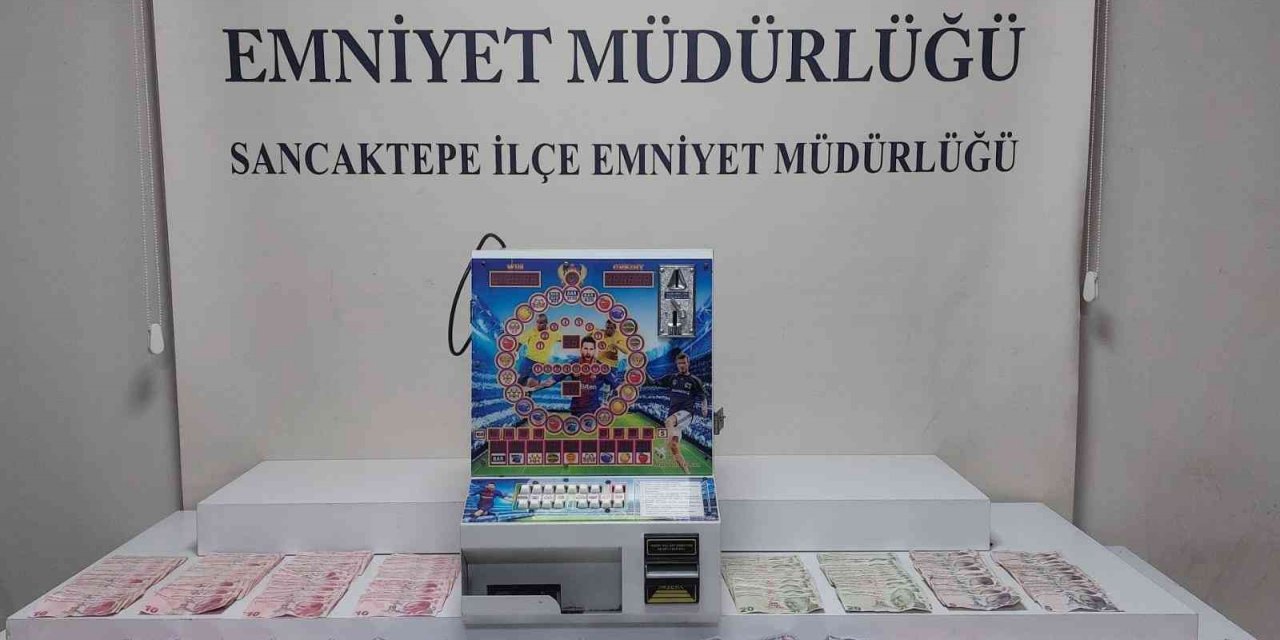 Sancaktepe’de kumar baskını: kumar makinesi ile 6 bin 210 TL ele geçirildi