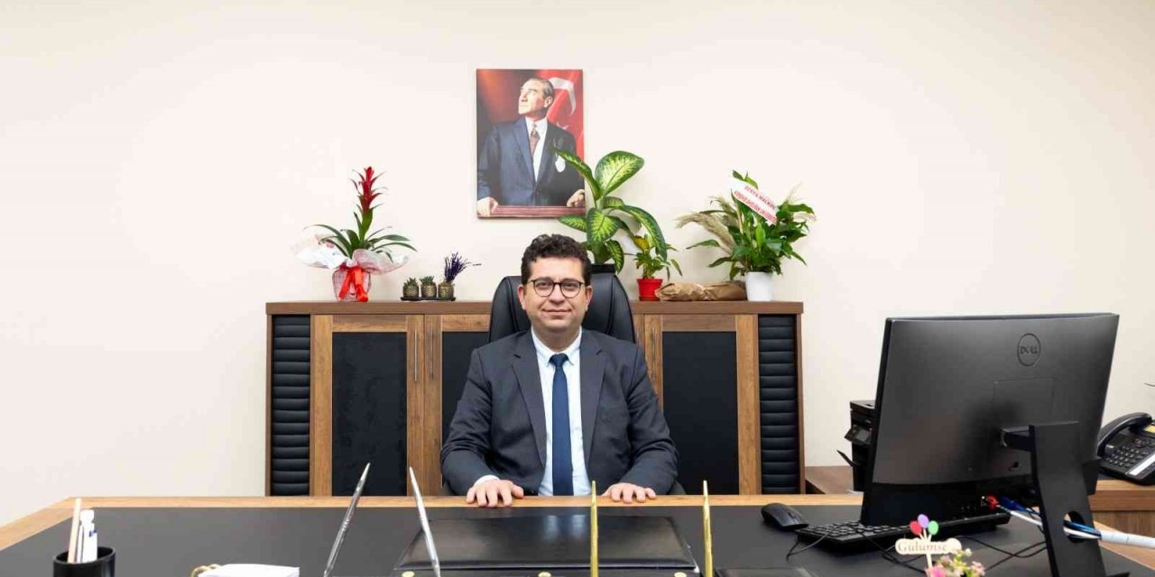 Doç. Dr. Karabulut: "Yarıyıl tatilinde öğrenciler bol bol dinlenmeli"