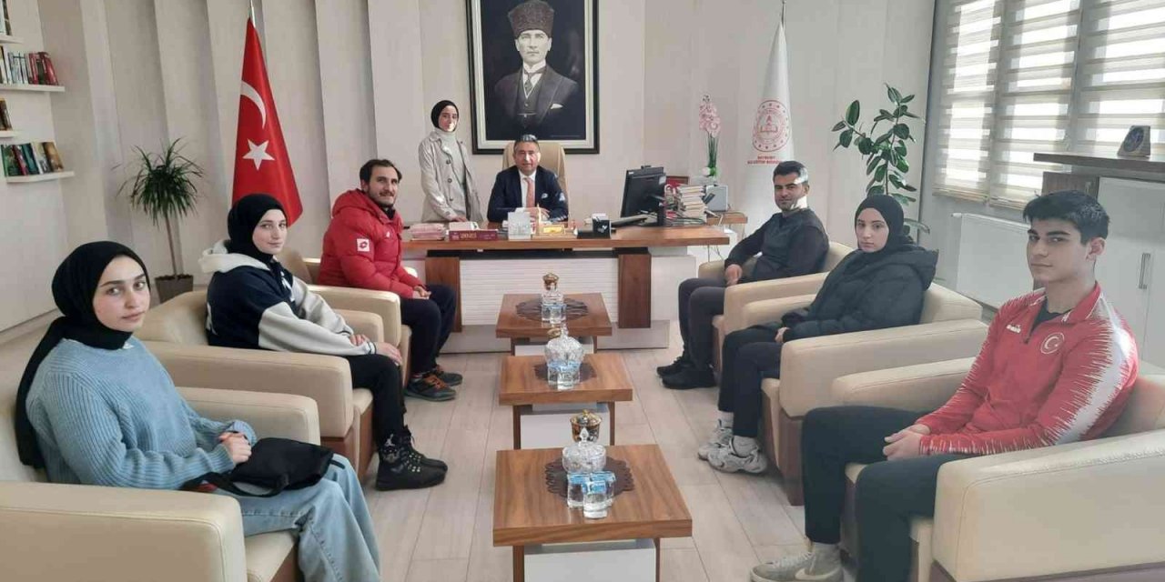 Sporda dereceye giren öğrencilere tebrik