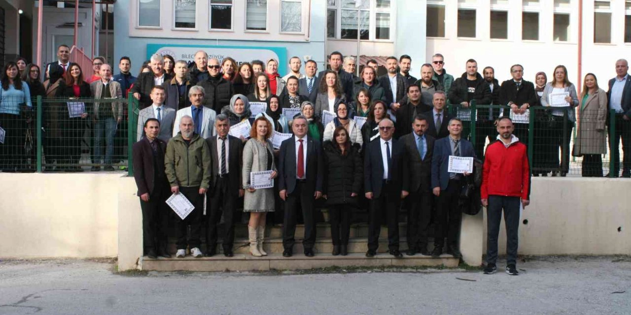 Bozüyük’te 111 öğretmene başarı belgesi verildi