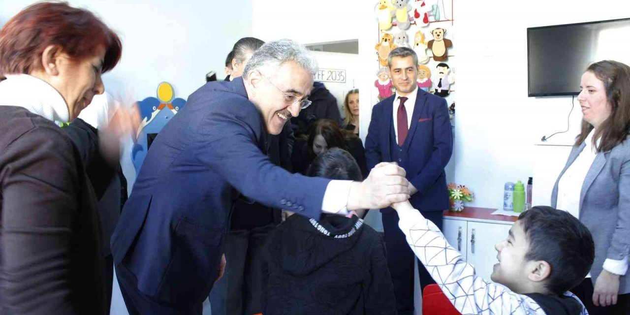 Özel gereksinimli öğrencilerin karne heyecanı