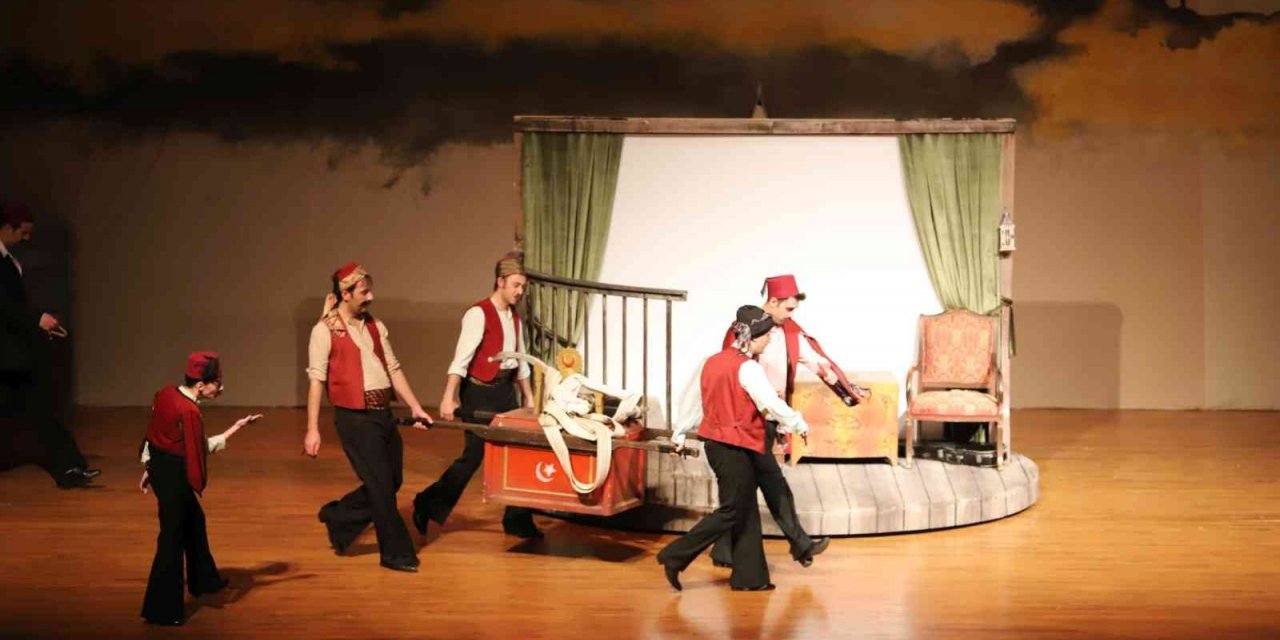 ’Aşkımız Aksaray’ın En Büyük Yangını’ Tiyatro Oyunu NEVÜ’de Sahnelendi