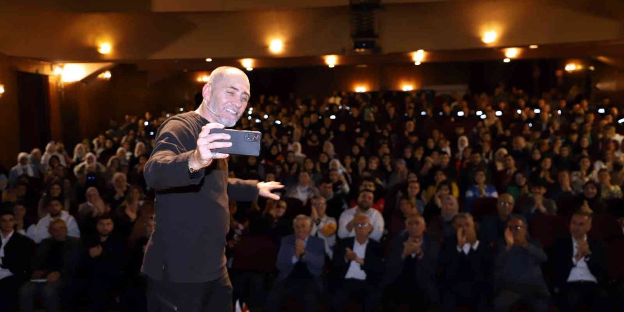 Ahmet Sula, Akdenizli gençlerle buluştu