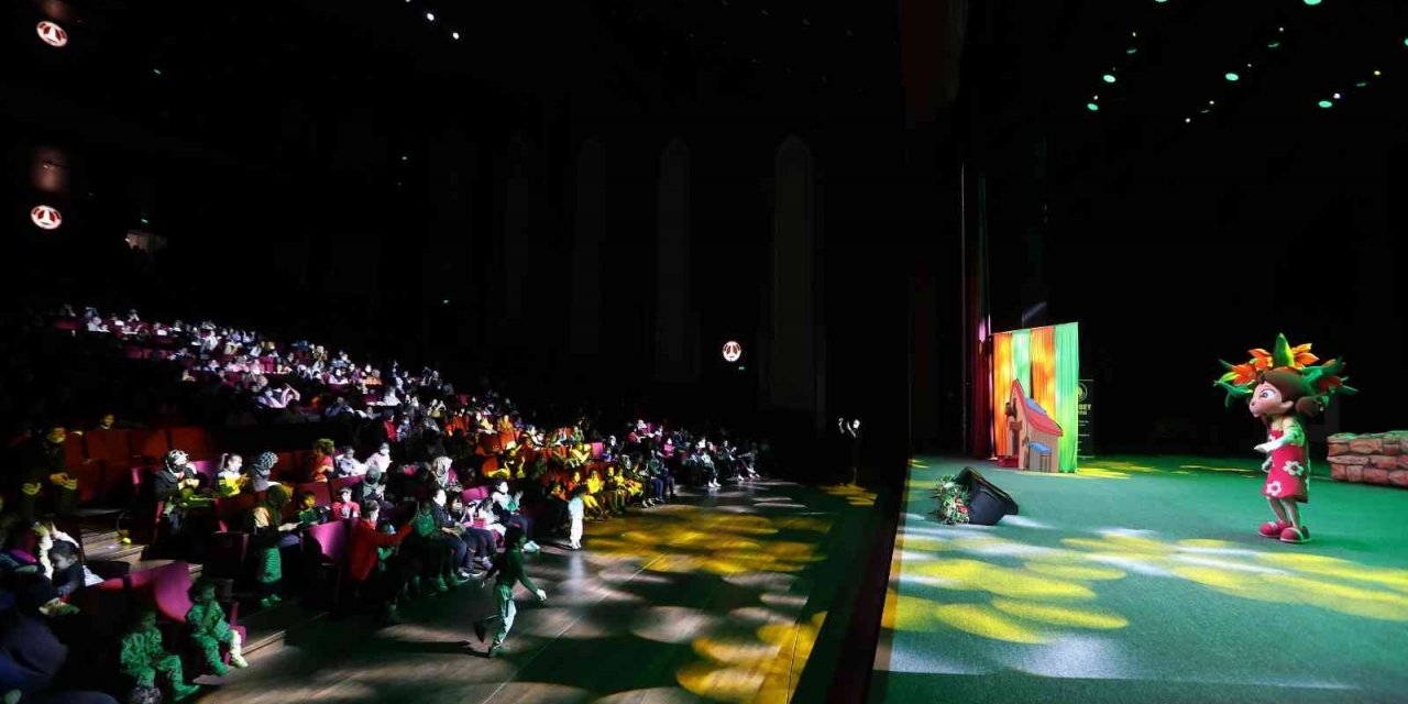 Karne alan öğrenciler için çocuk şenliği