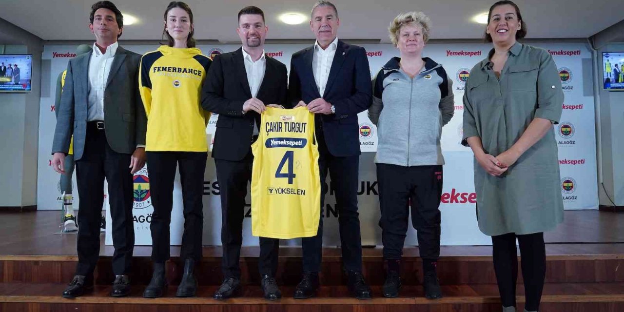 Fenerbahçe Kadın Basketbol Takımı, Yemeksepeti ile sponsorluk anlaşmasına imza attı