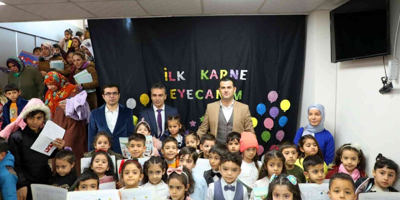 Öğrenciler karne heyecanını belediye başkanıyla yaşadı