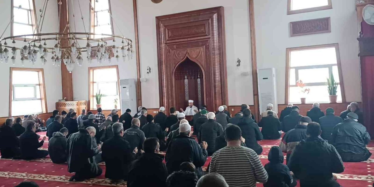 Çan’da Cuma namazı sonrası yağmur duası yapıldı