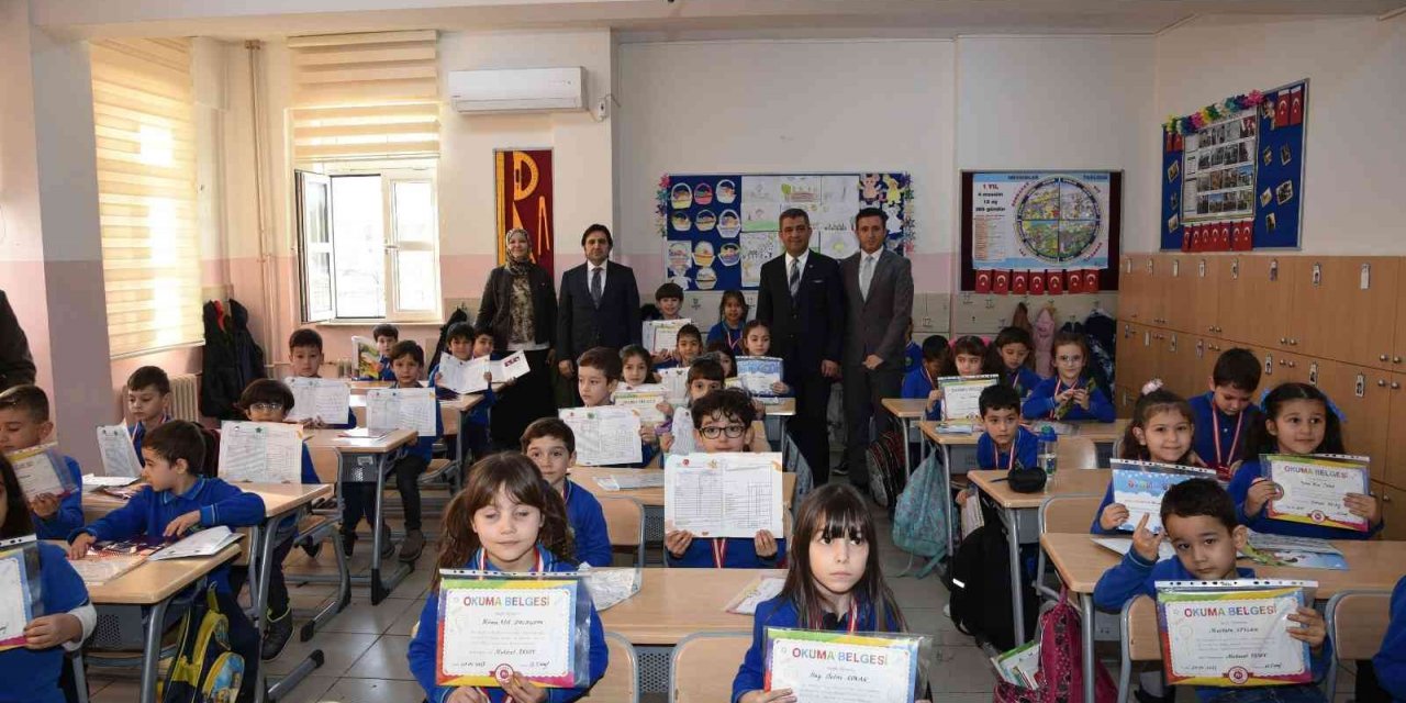 Denizli’de 188 bin öğrenci karne heyecanı yaşadı