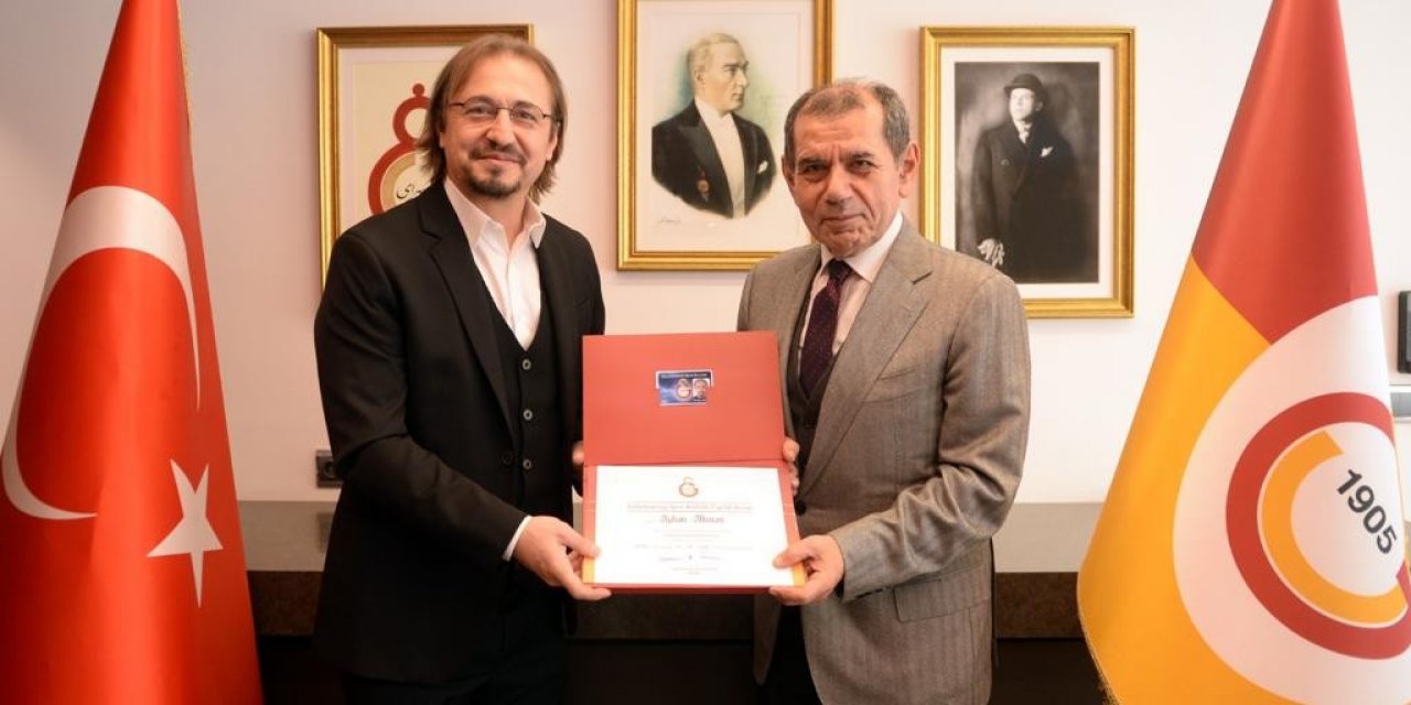 Okan Buruk ve Ayhan Akman, Galatasaray Kulübü üyesi oldu