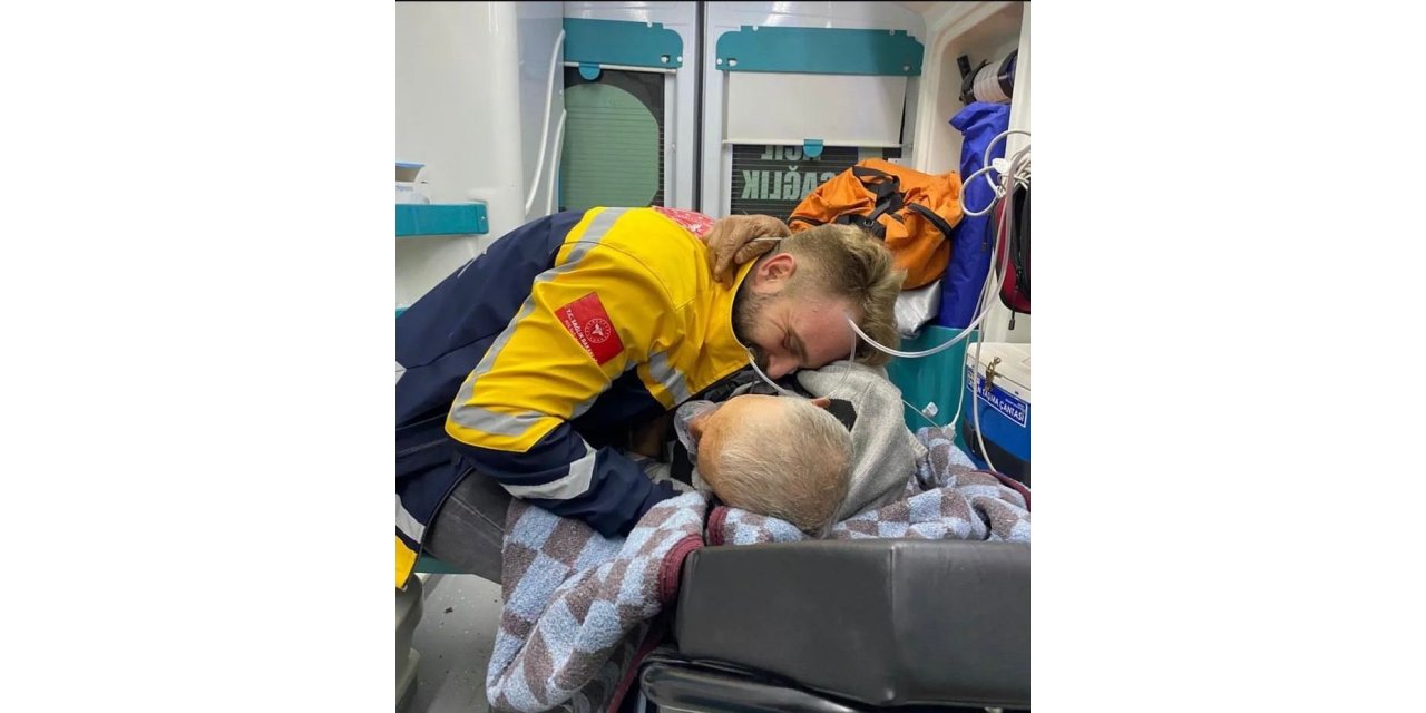 Bakan Koca: “Hastamız, zor anlarında yanında olan ATT arkadaşımız Zeki’ye tıpkı evladı gibi davrandı”