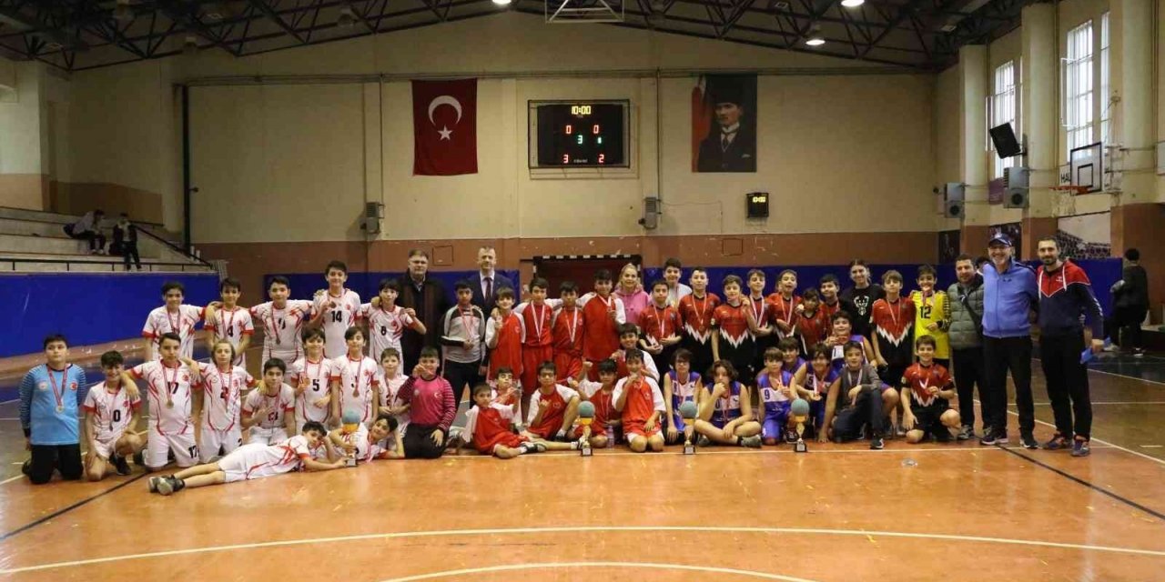 Aydın’da hentbolun yıldızları belli oldu