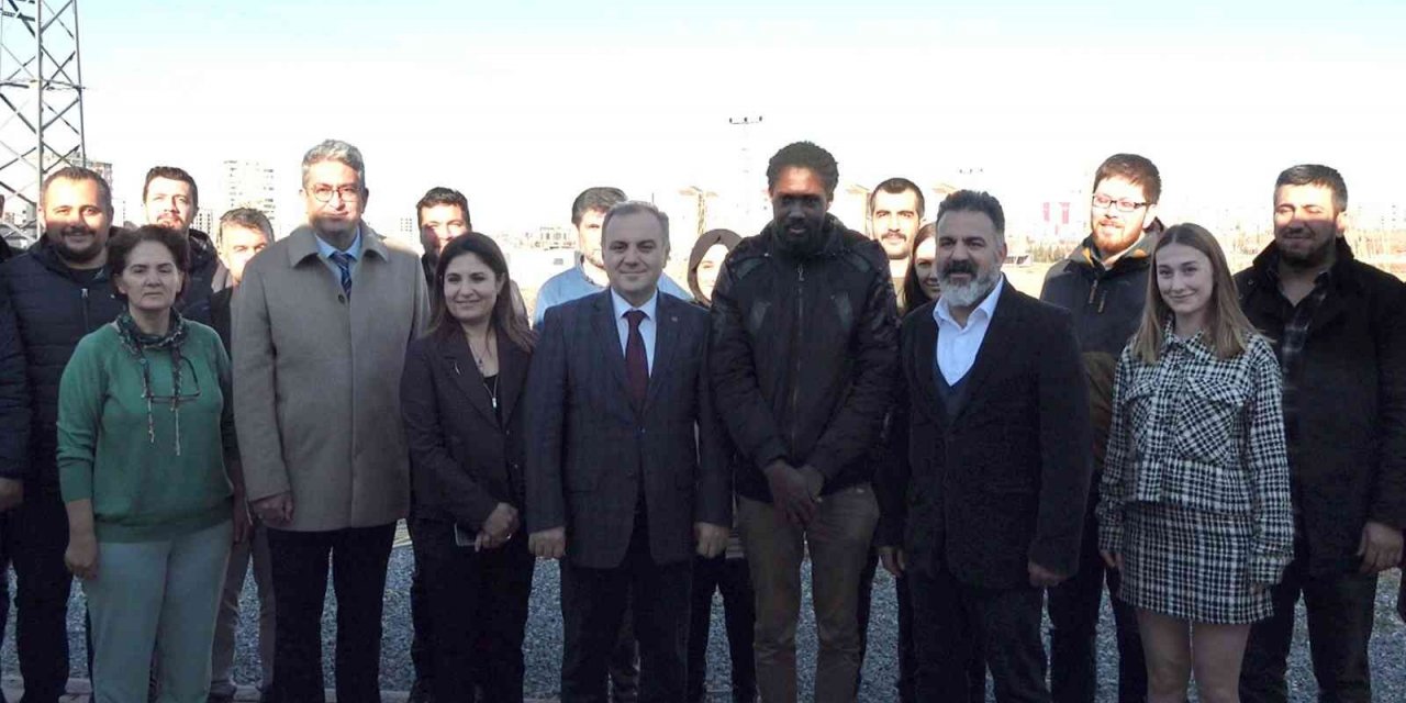 ERÜ Rektörü Altun, ERÜTAM’ı ziyaret etti