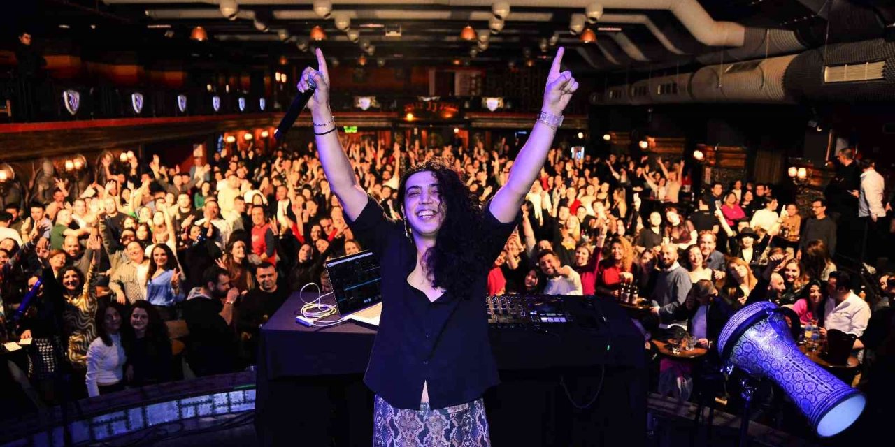 Bursa’da DJ Ai Taş ile 90’lara yolculuk