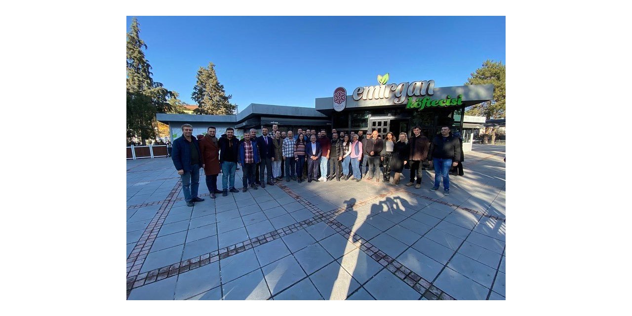 Başkan Büyükkılıç, Erzurum Devlet Tiyatrosu sanatçıları ile bir araya geldi