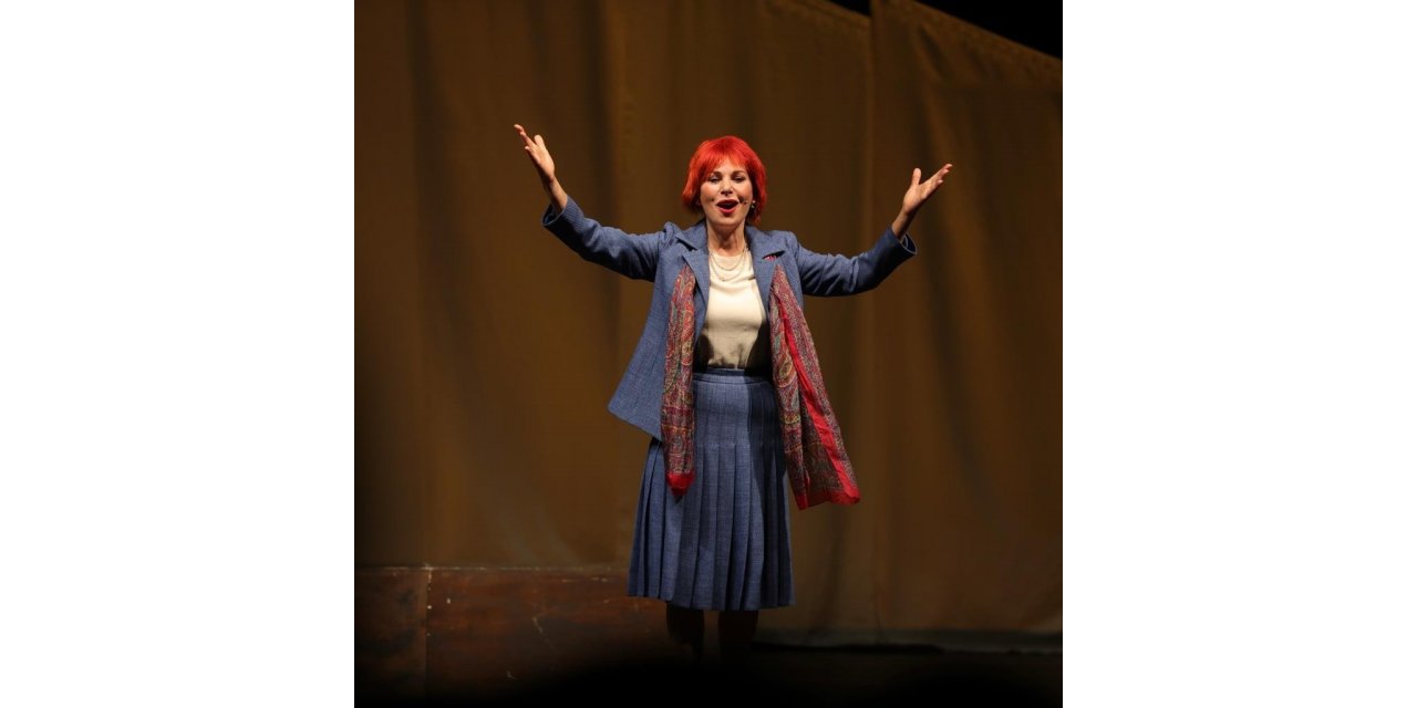 Merkezefendi’de ‘Ben Türkan Saylan’ gösterisi ayakta alkışlandı