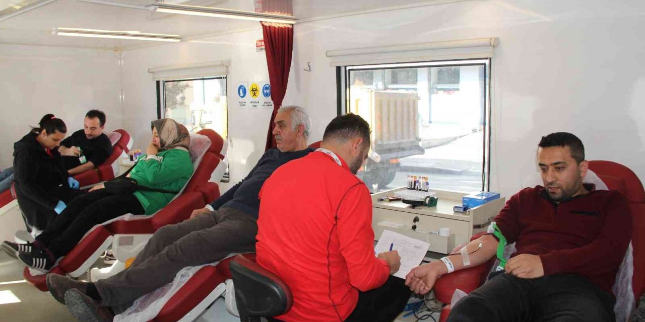 Mahalleli "can" olmak için seferber oldu