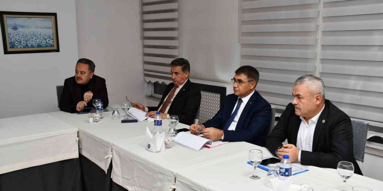 Karabük’te DSİ yatırımları masa yatırıldı