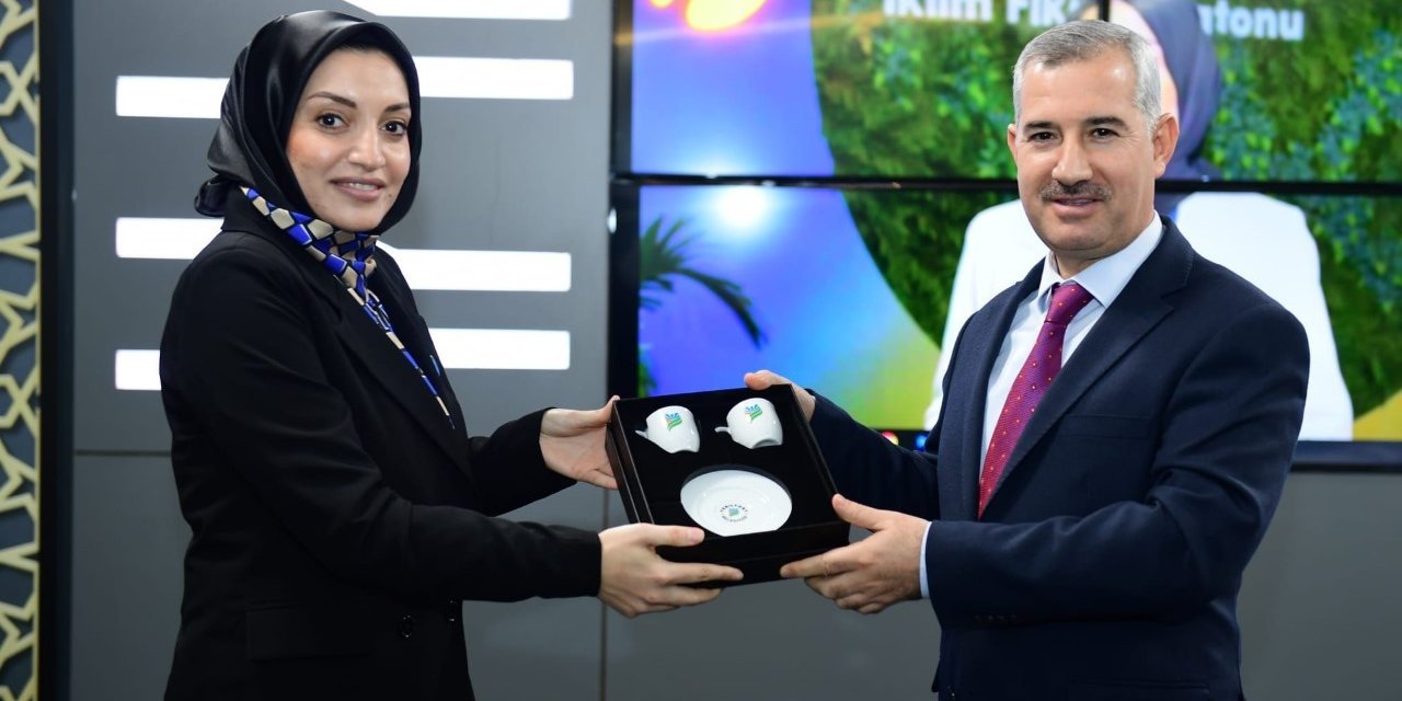 "Sıfır atık" ödülü alan Atalay, Yeşilyurt’ta ağırlandı