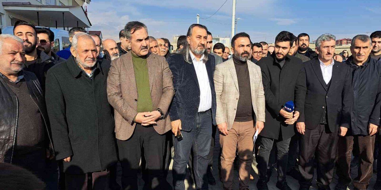 Adilcevaz’dan İsveç’e kınama