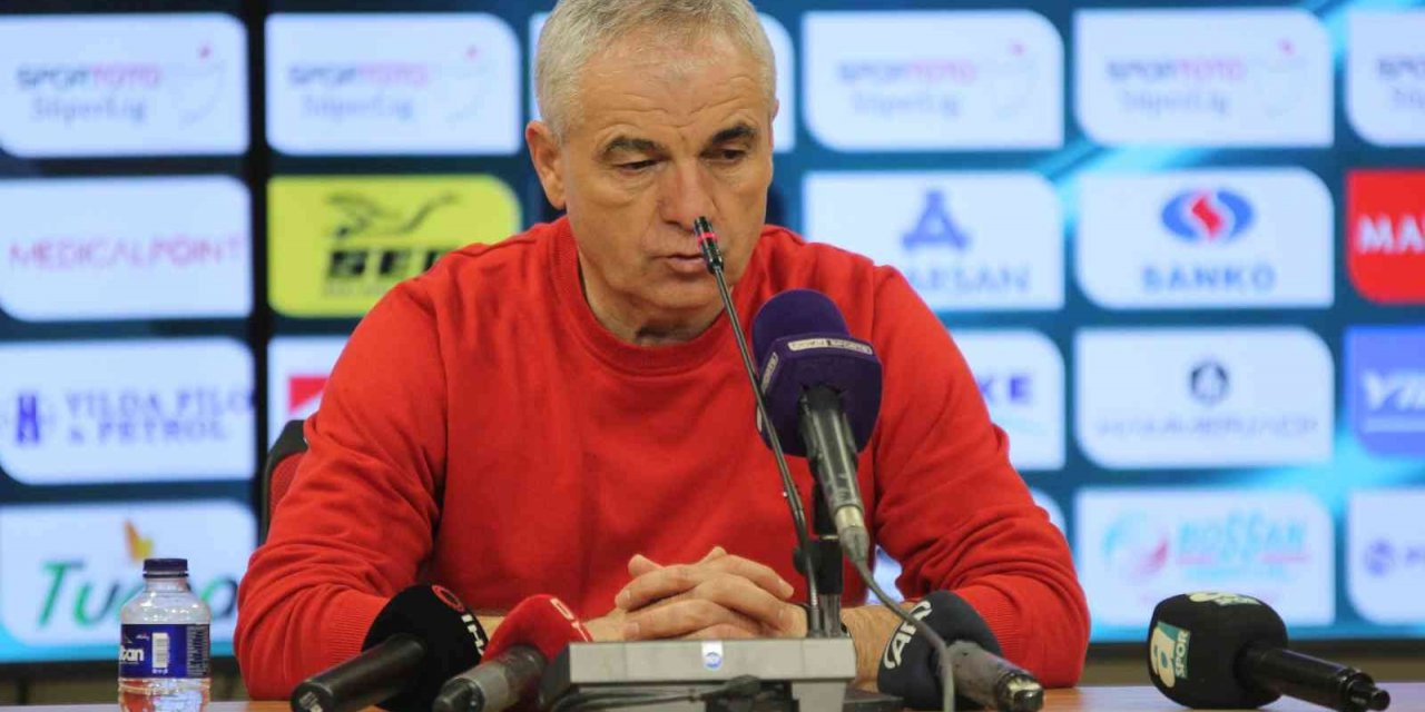 Rıza Çalımbay: "Deplasmanda alınan bu 3 puan bizim için çok önemli"