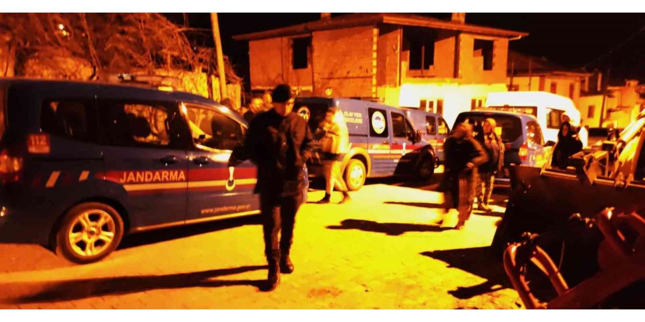 Hastaneden izinli geldiği evinde kardeşi tarafından ölü bulundu