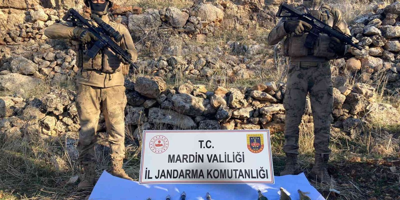 Mardin’de PKK’nın patlayıcı ve malzeme depolarına ağır darbe