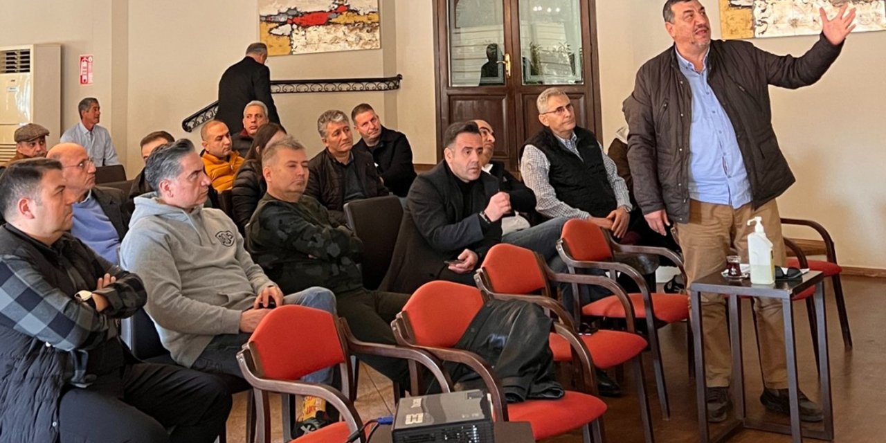 Adana Atlıspor Kulübü Başkanı Cerit, güven tazeledi