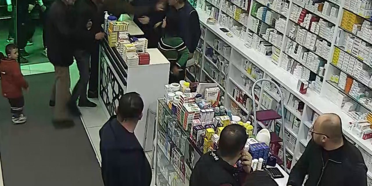 "Sıra beklemem" dedi, eczaneyi dağıttı