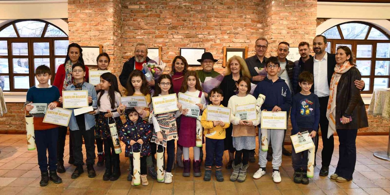 Geleceğin karikatüristlerinin sergisi beğeni topladı