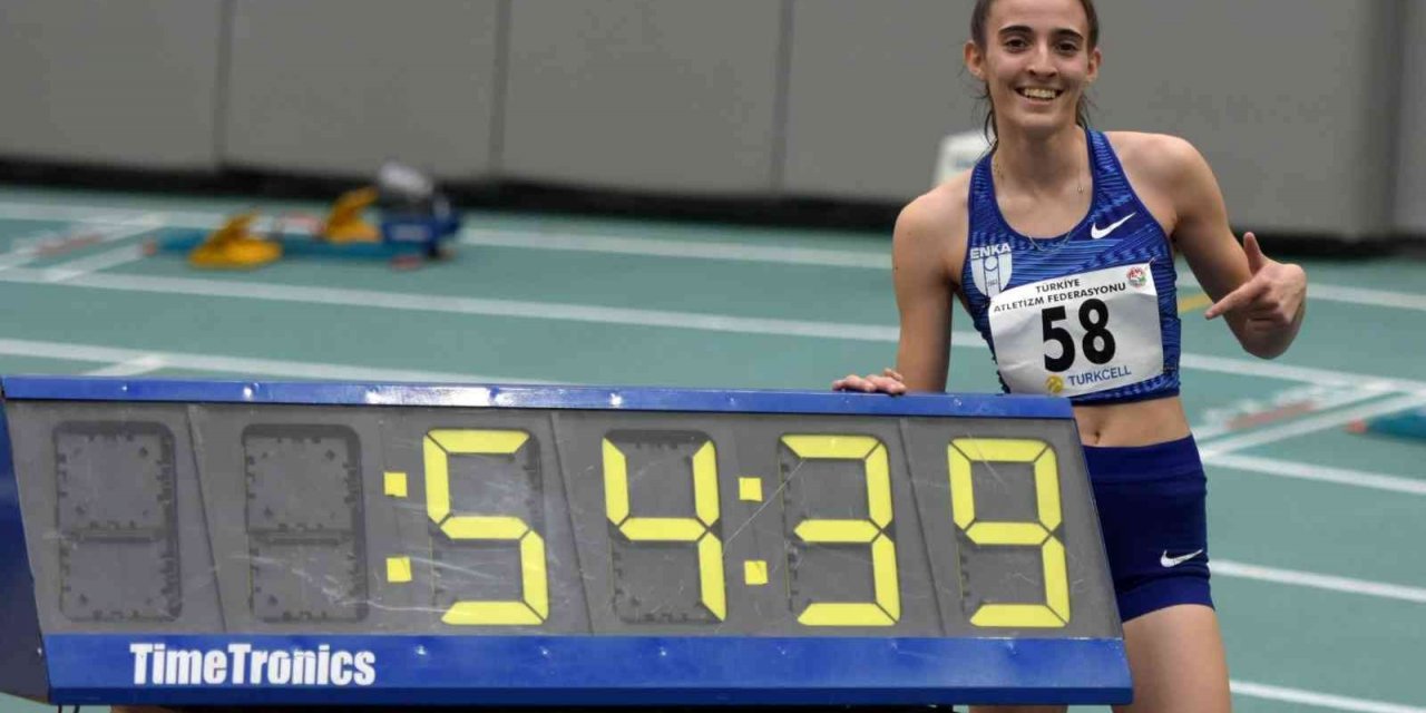 Eskişehirli genç sporcudan 400 metrede iki günde 2 rekor