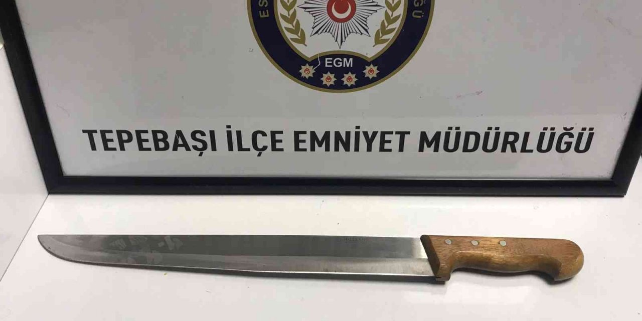 Motosikletli kuryelere döner bıçağıyla saldıran 2 kişi yakalandı