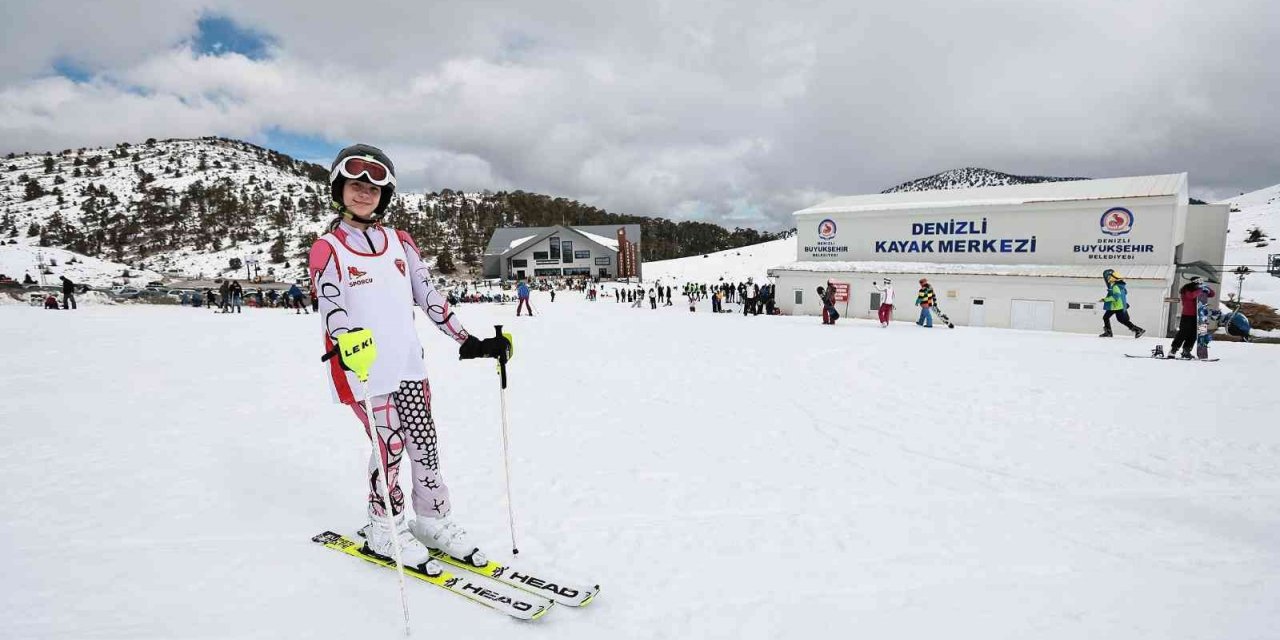 Denizli Kayak Merkezi genç sporcunun başarı merdiveni oldu