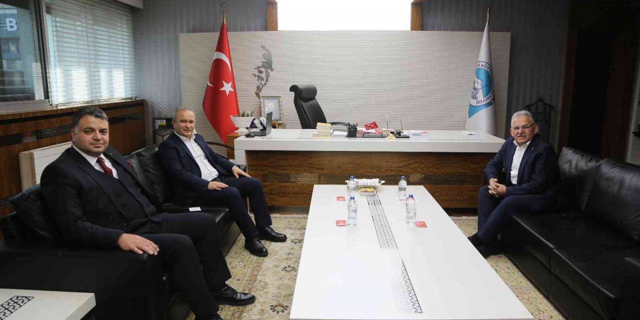 Başkan Büyükkılıç’tan ’Akkışla’ istişaresi