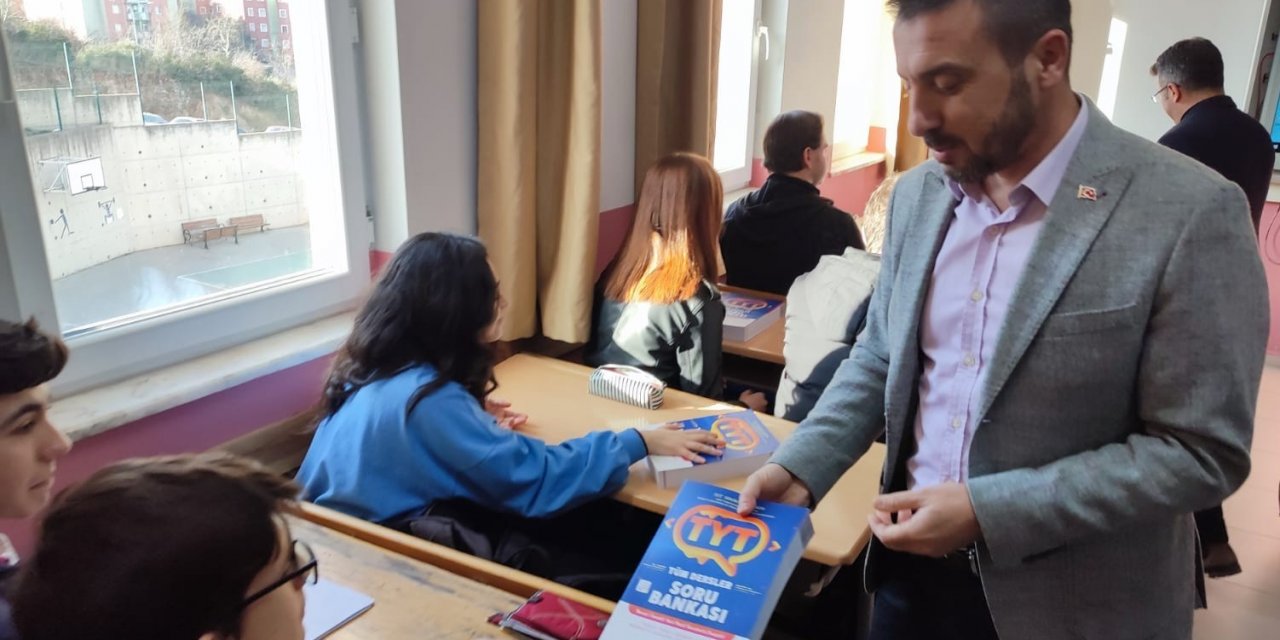 Kestel’de üniversite sınavına girecek öğrencilerine büyük destek