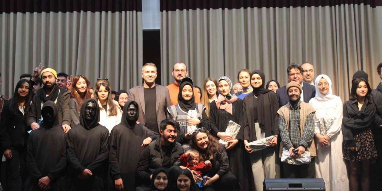 Karaman’da gençler arası kültür ve sanat yarışmaları yapıldı