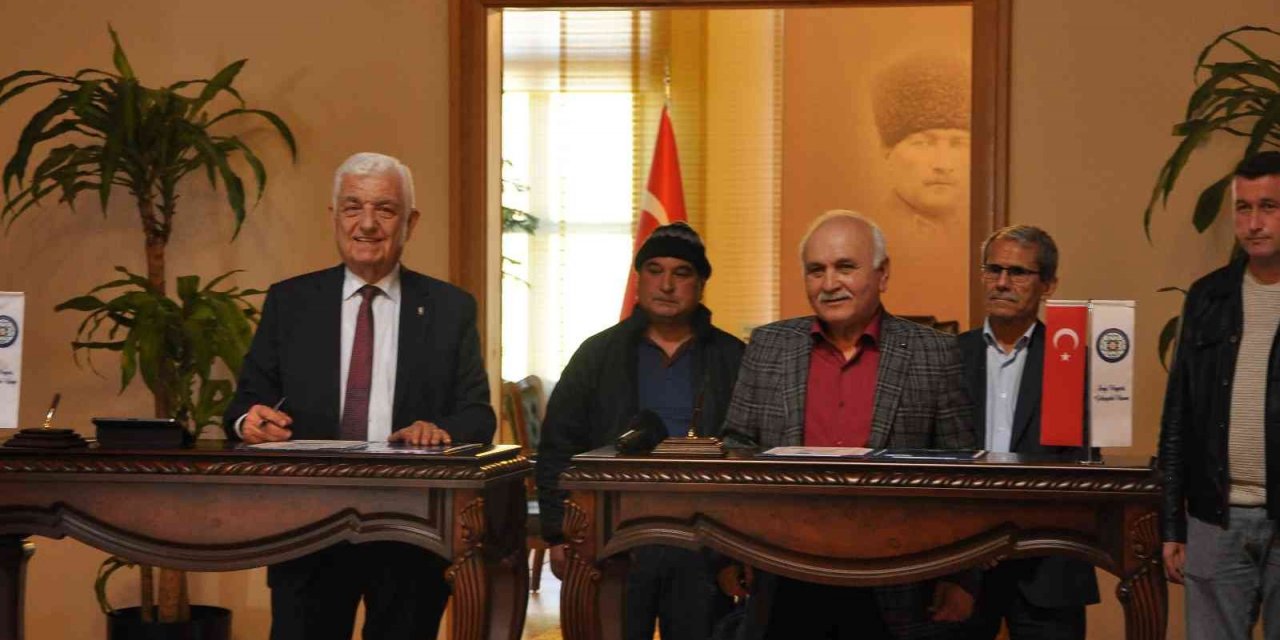 Kaba yem üretimi için 55 dönümlük arazi üreticilere tahsis edildi