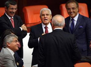 MHP'li vekil BDP'lileri güldürdü !