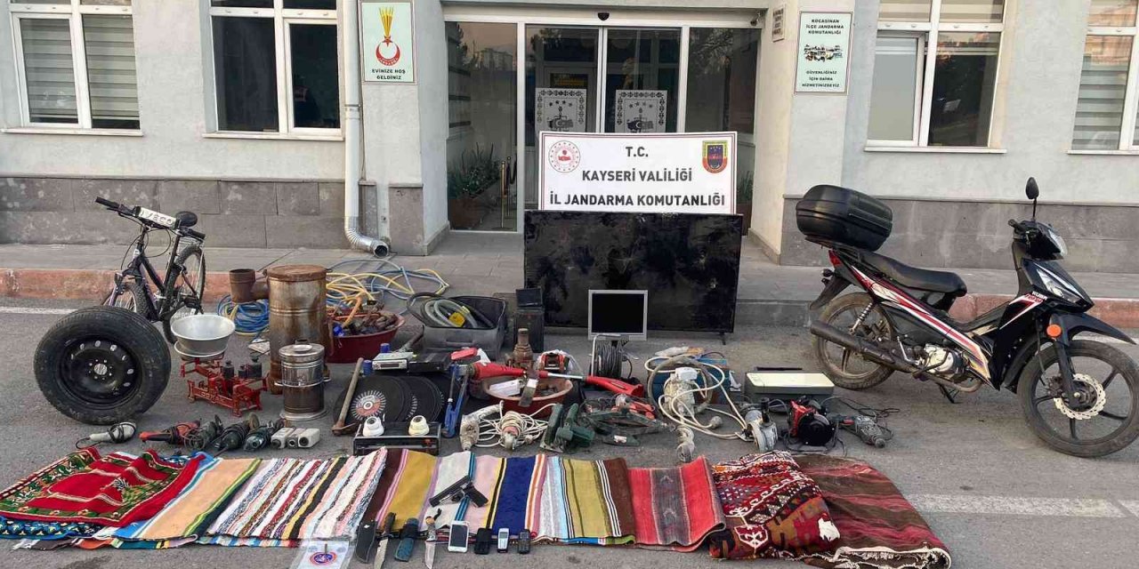 Hırsızlık Şüphelileri Yakalandı