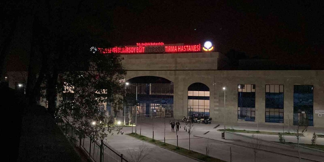 Tartıştığı eşini tabancayla vurdu, olay yerinden kaçtı
