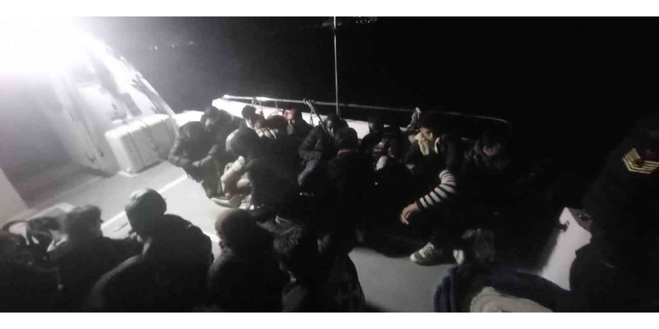 Radarla tespit edilen 40 düzensiz göçmen yakalandı