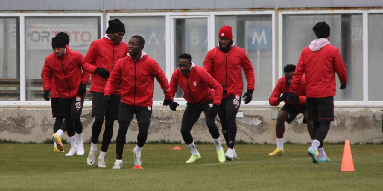 Sivasspor galibiyet için hazırlanıyor