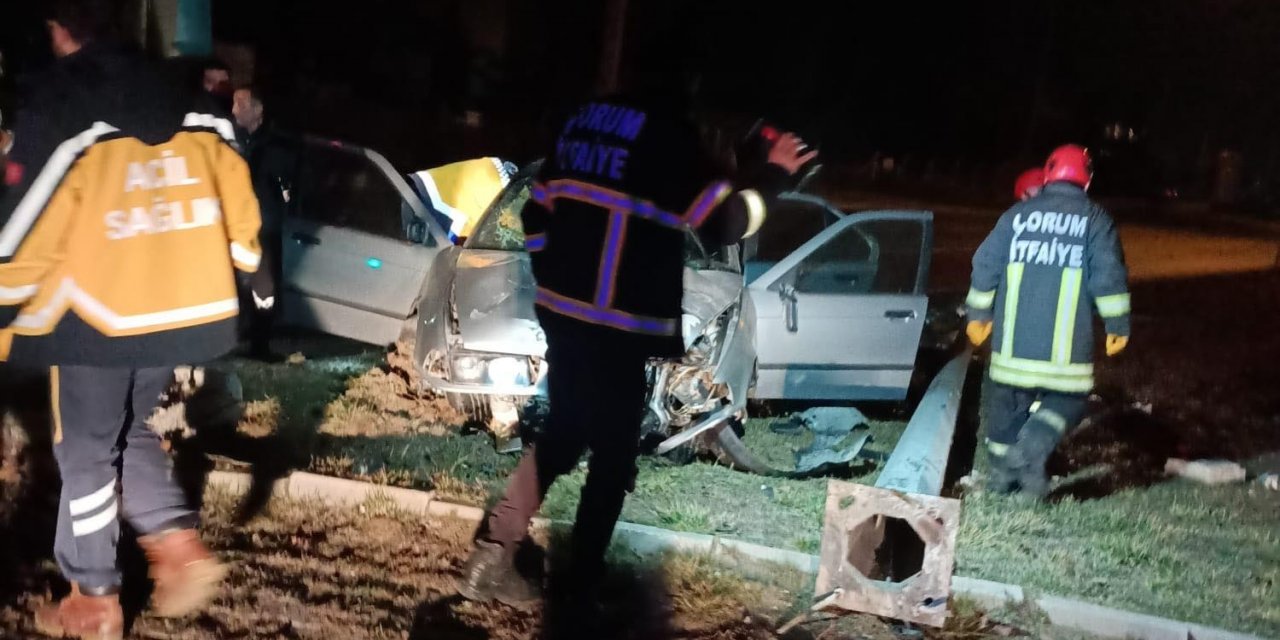 İki otomobil çarpıştı: 2 yaralı