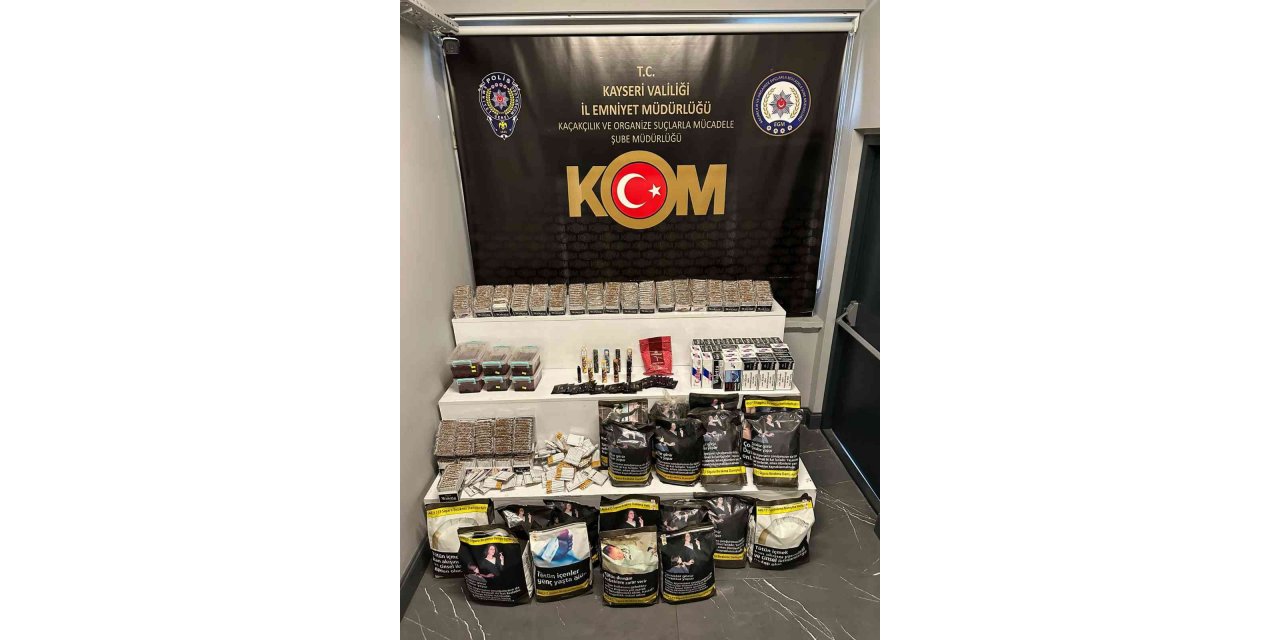 Sigara kaçakçıları polisten kaçamadı