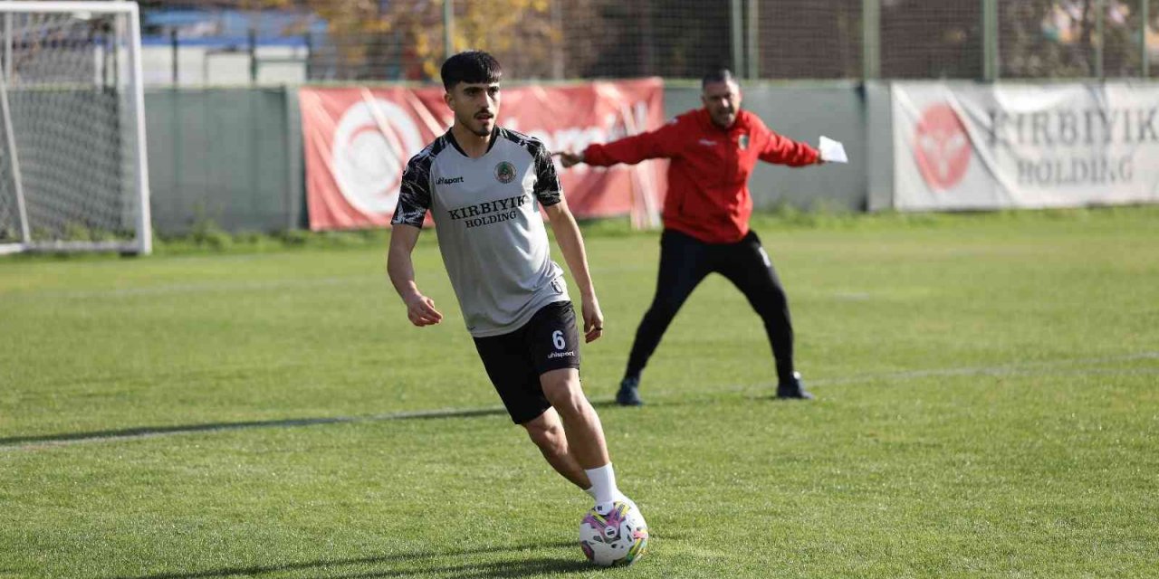 Alanyaspor, Beşiktaş maçına çift idmanla hazırlanıyor