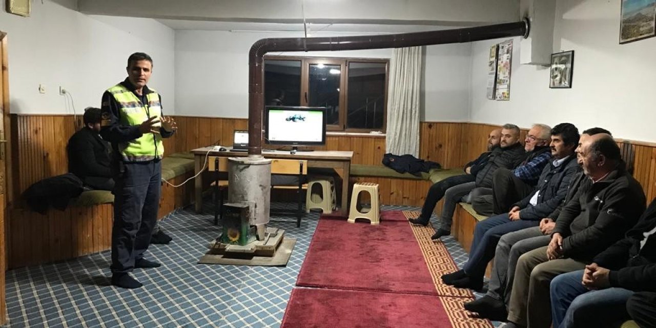 Köylüler tarım araçlarının güvenli kullanımı konusunda bilgilendirildi