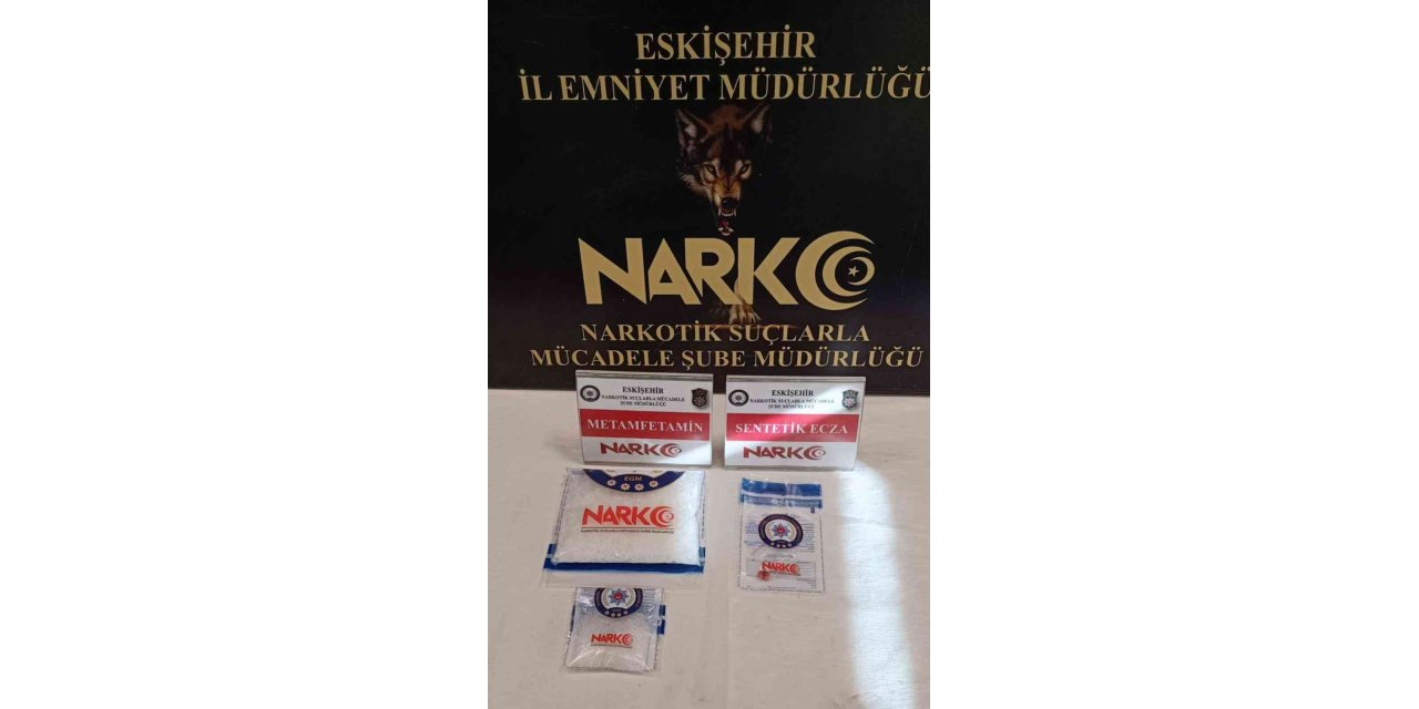 Polis ekiplerince yakalanan uyuşturucu madde satıcısı tutuklandı